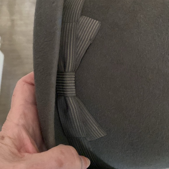 Beautiful Barbisio felt  hat 7 1/8. Excellent condition. - Picture 2 of 6